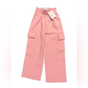2 for $20 NWT’s Kids Pink high rise Cargo wide leg sweatpants